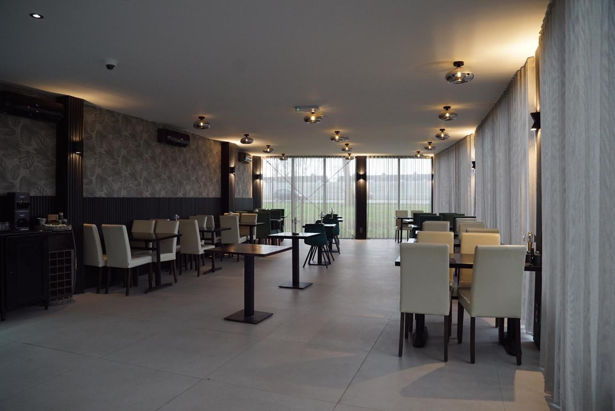 Ma Airport Hotel Hoofddorp Exterior foto
