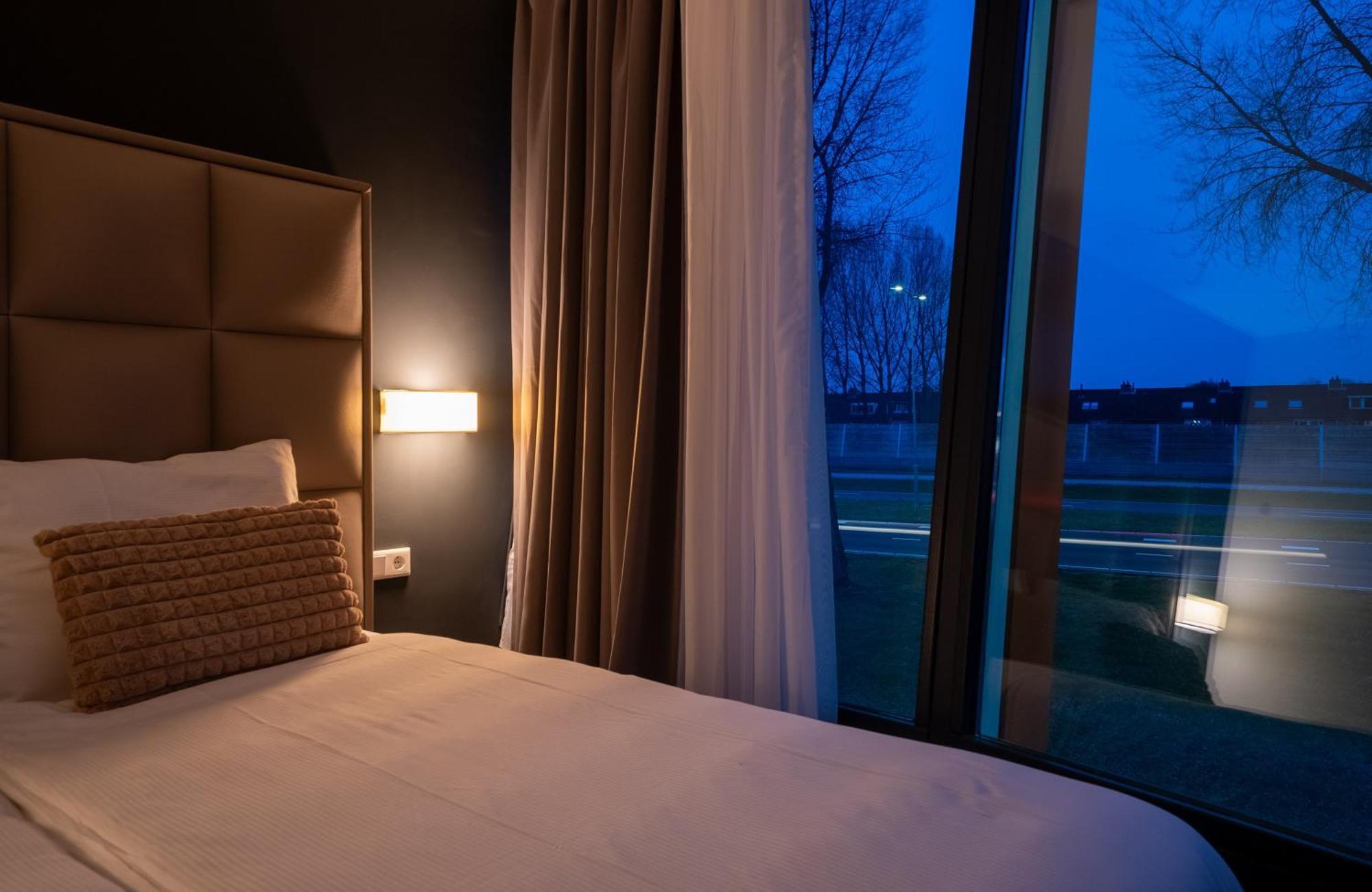 Ma Airport Hotel Hoofddorp Exterior foto
